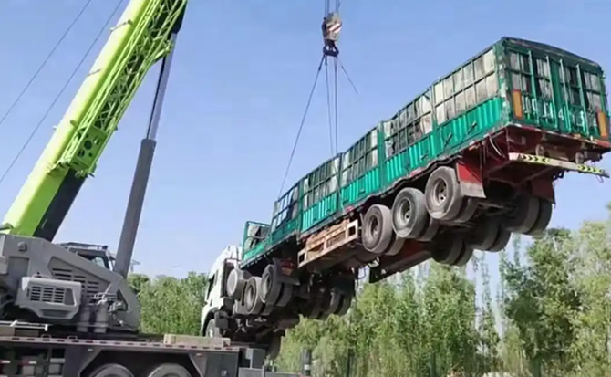桃山区道路脱困救援案例